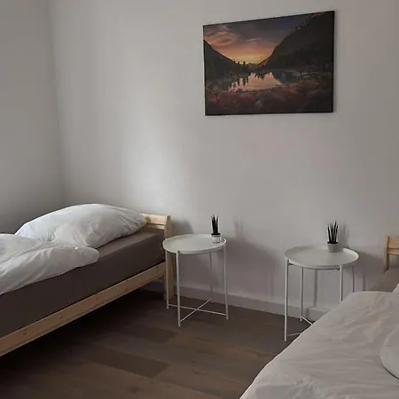 And Coasy 80 Qm Flat Bed & Breakfast Kassel